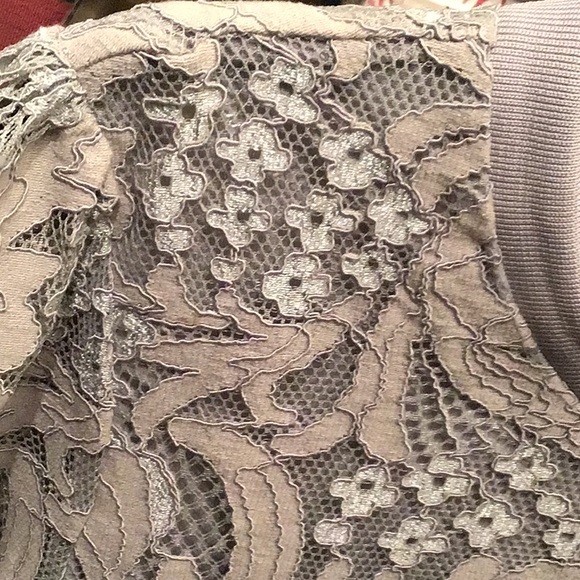Worthington light grey lace sweater size small, like new condition. - Picture 3 of 7
